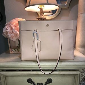 Tory Burch Robinson Tote NWT